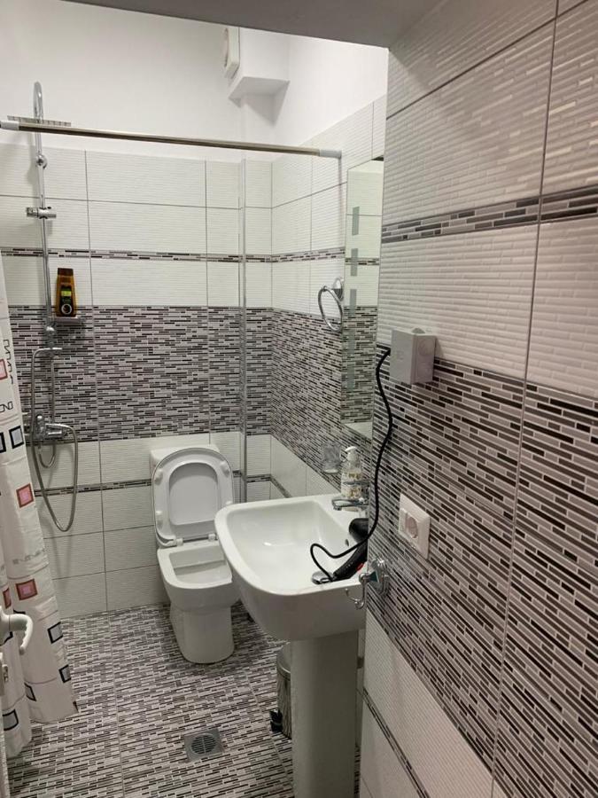 Vila Leo Lux Корча Екстериор снимка