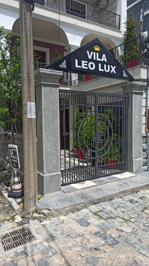 Vila Leo Lux Корча Екстериор снимка