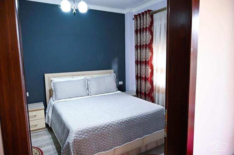 Vila Leo Lux Корча Екстериор снимка